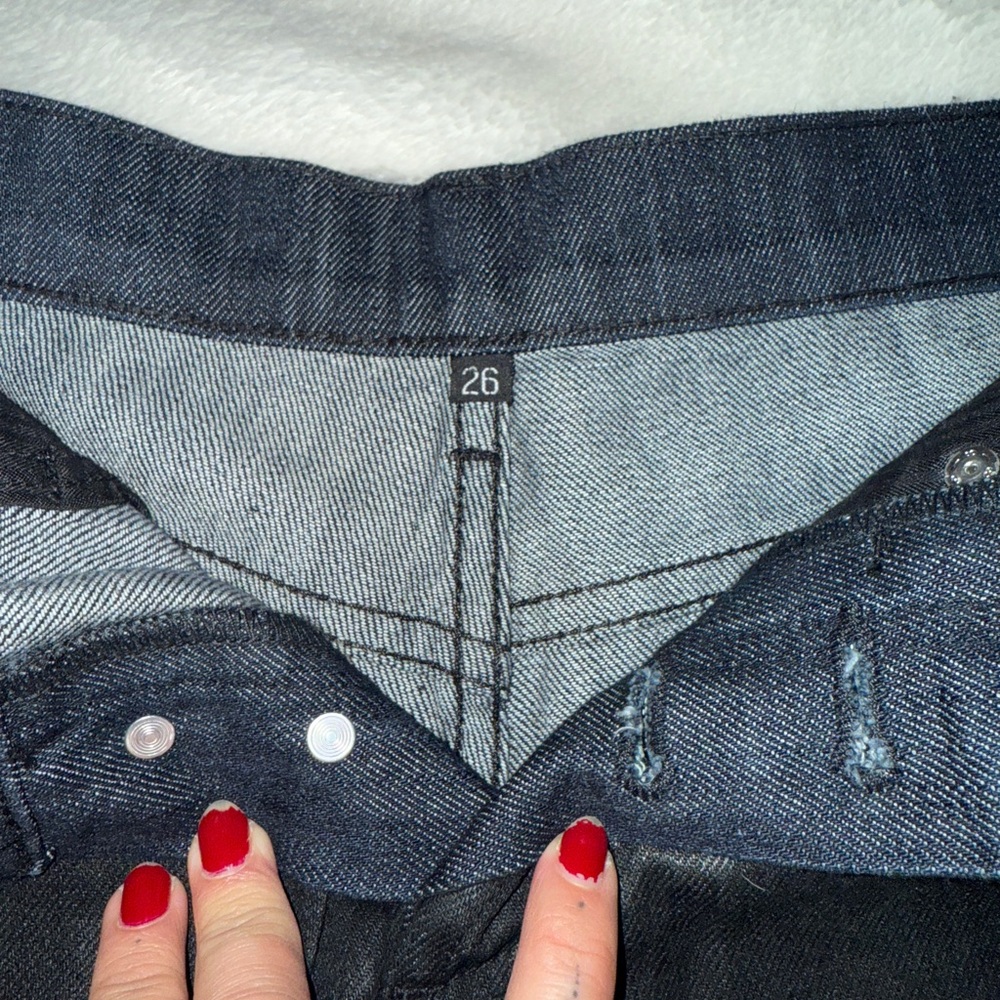 Shorts - Picture 3 of 4